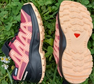 Buty dziecięce SALOMON X trek z podeszwą Contagrip w kolorze różowym